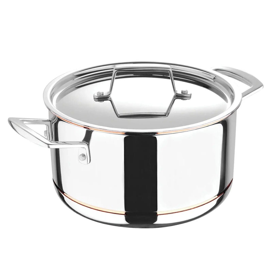 Large casserole dish in polished stainless steel with lid and copper band