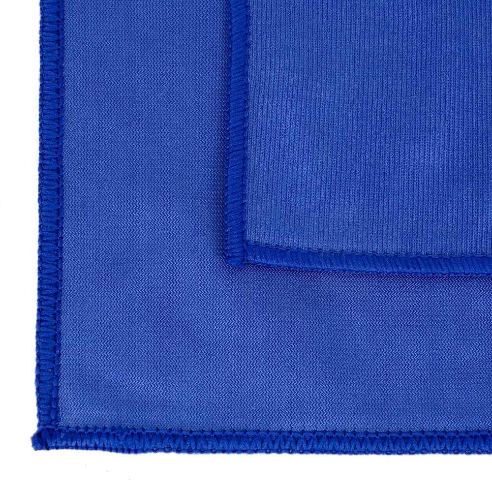 Close up of the back and front of a blue microfibre glass cleaning cloth